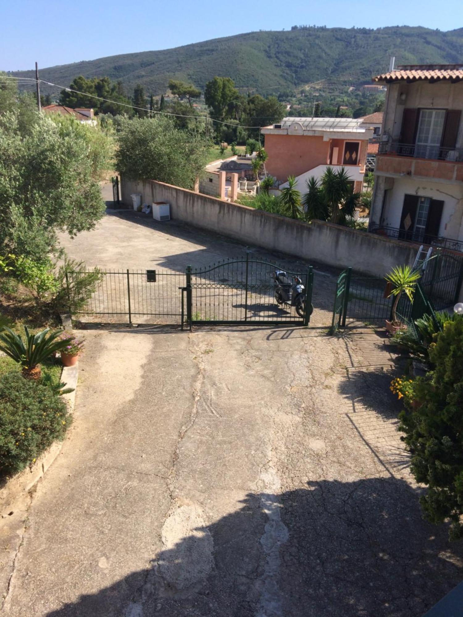 Casa Vacanze La Tuia Castellabate Exterior foto